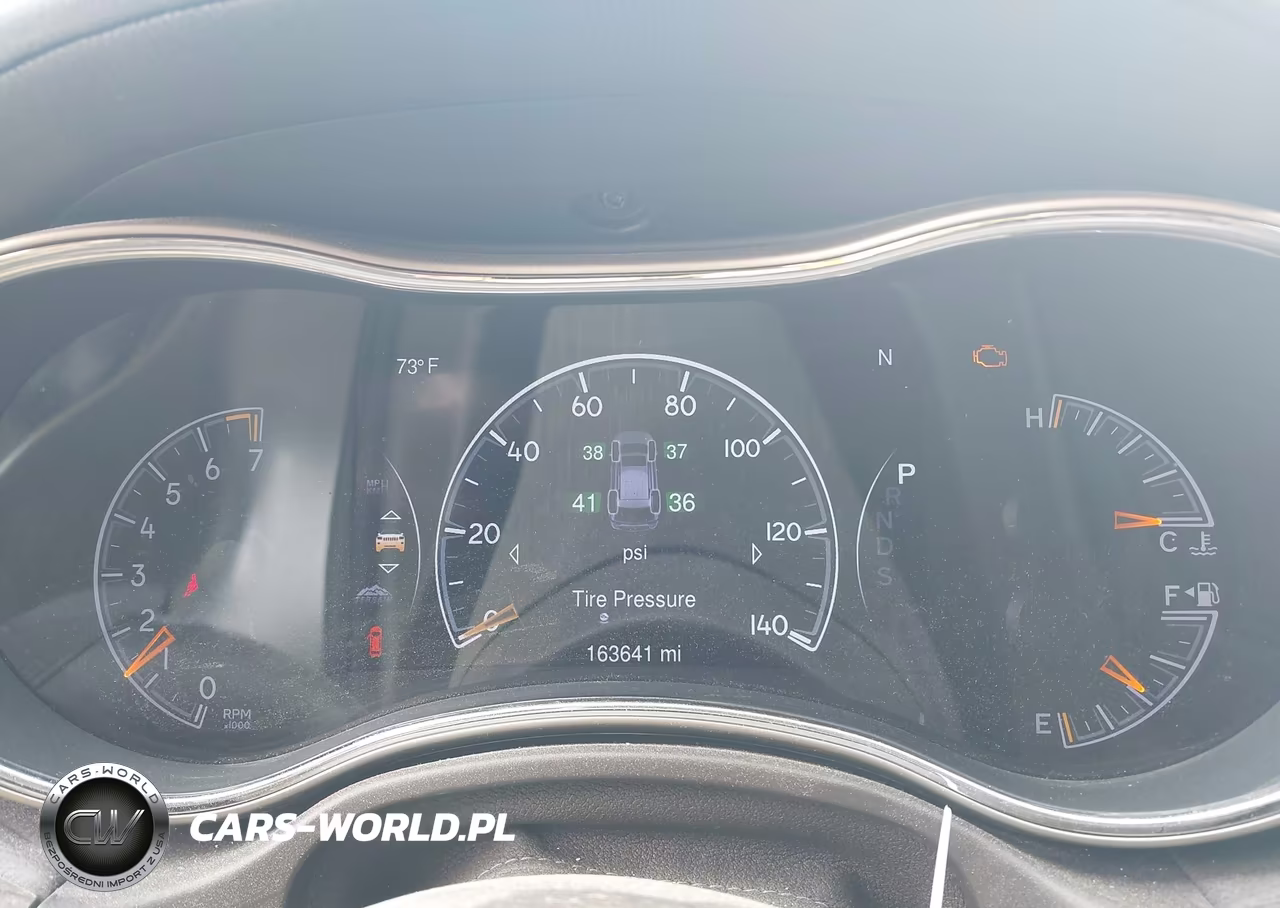 2015 Jeep Grand Cherokee Overland VIN:1C4RJFCGXFC912366 - 4