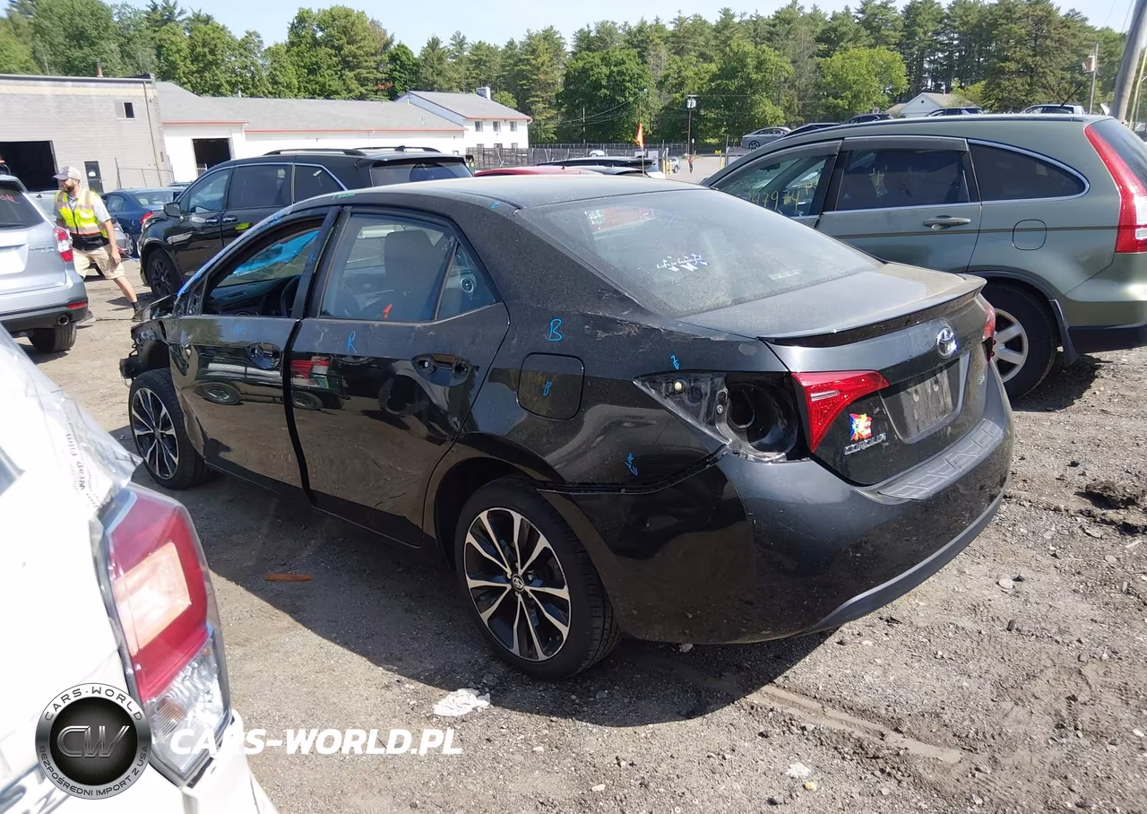 2018 Toyota Corolla Se VIN:2T1BURHE5JC066567 - 3