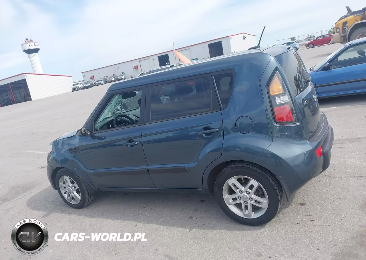 2011 Kia Soul + VIN:KNDJT2A28B7203655 - 15