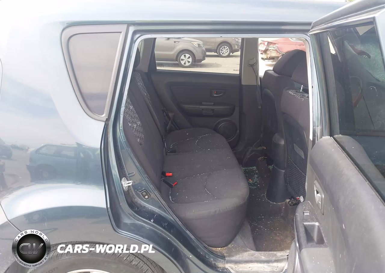 2011 Kia Soul + VIN:KNDJT2A28B7203655 - 8