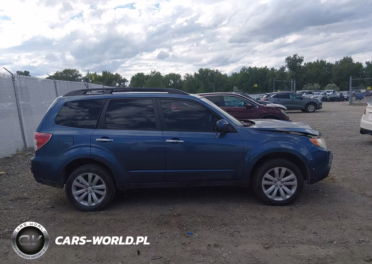 2011 Subaru Forester 2.5X Premium VIN:JF2SHADC8BH720096 - 13