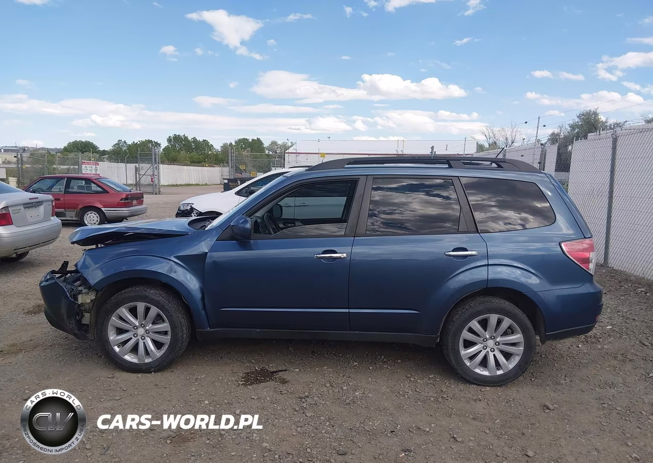 2011 Subaru Forester 2.5X Premium VIN:JF2SHADC8BH720096 - 14