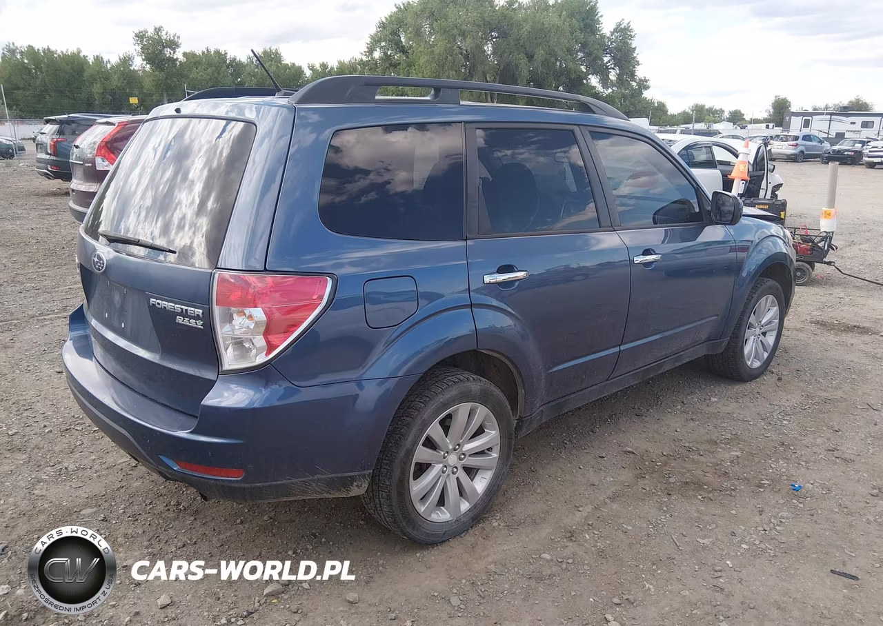 2011 Subaru Forester 2.5X Premium VIN:JF2SHADC8BH720096 - 4