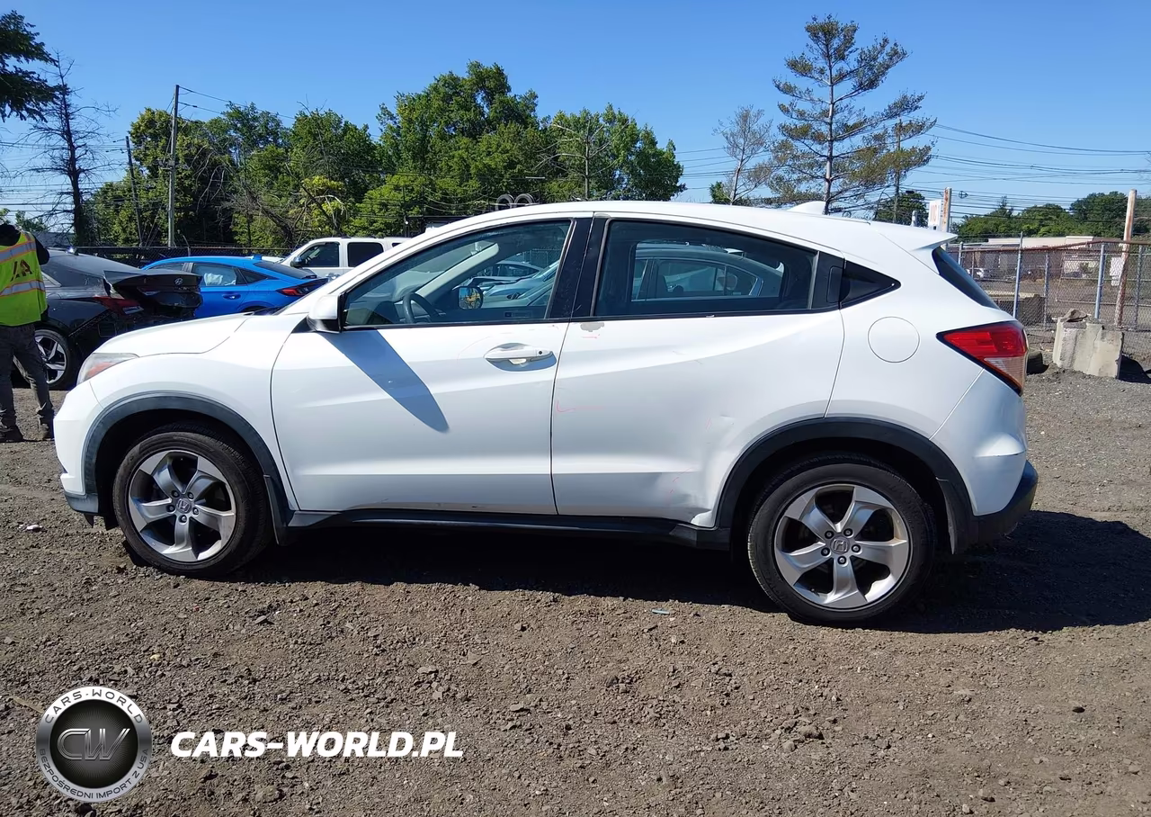 2018 Honda Hr-V Lx VIN:3CZRU6H37JM700197 - 14