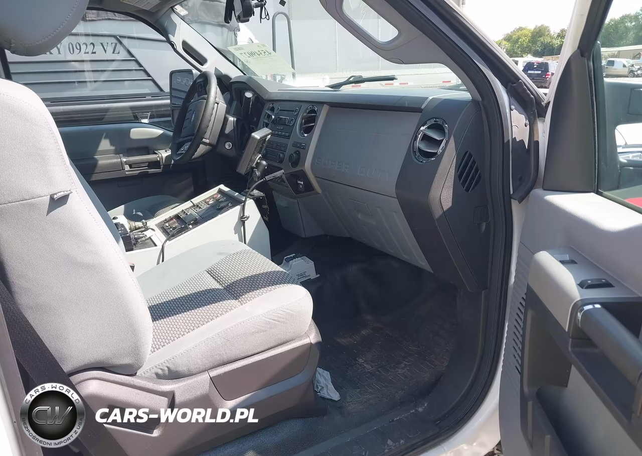 2015 Ford F-450 Chassis Xlt VIN:1FDUF4GT9FEA83748 - 5