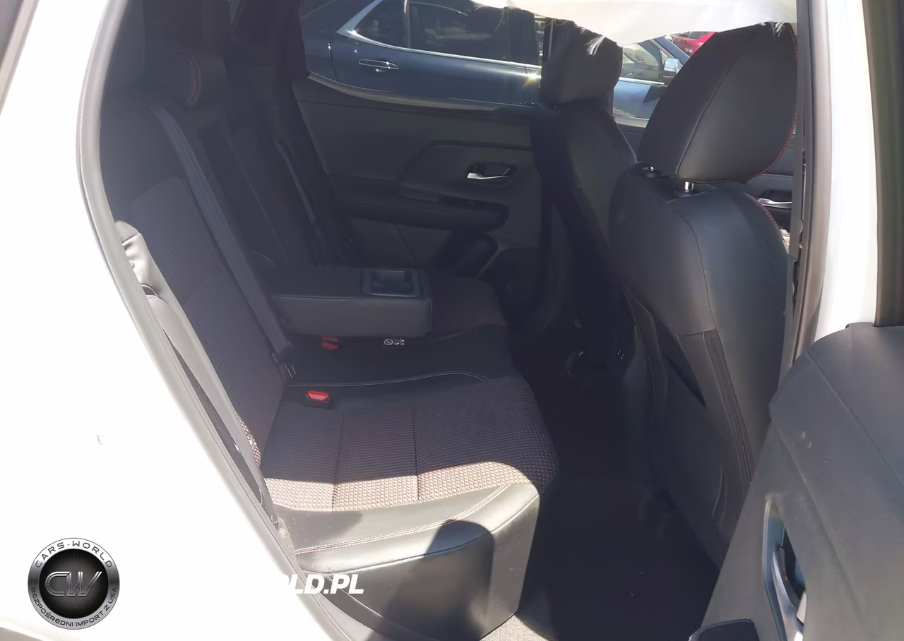 2025 Nissan Kicks Sr Fwd VIN:3N8AP6DA0SL435519 - 8