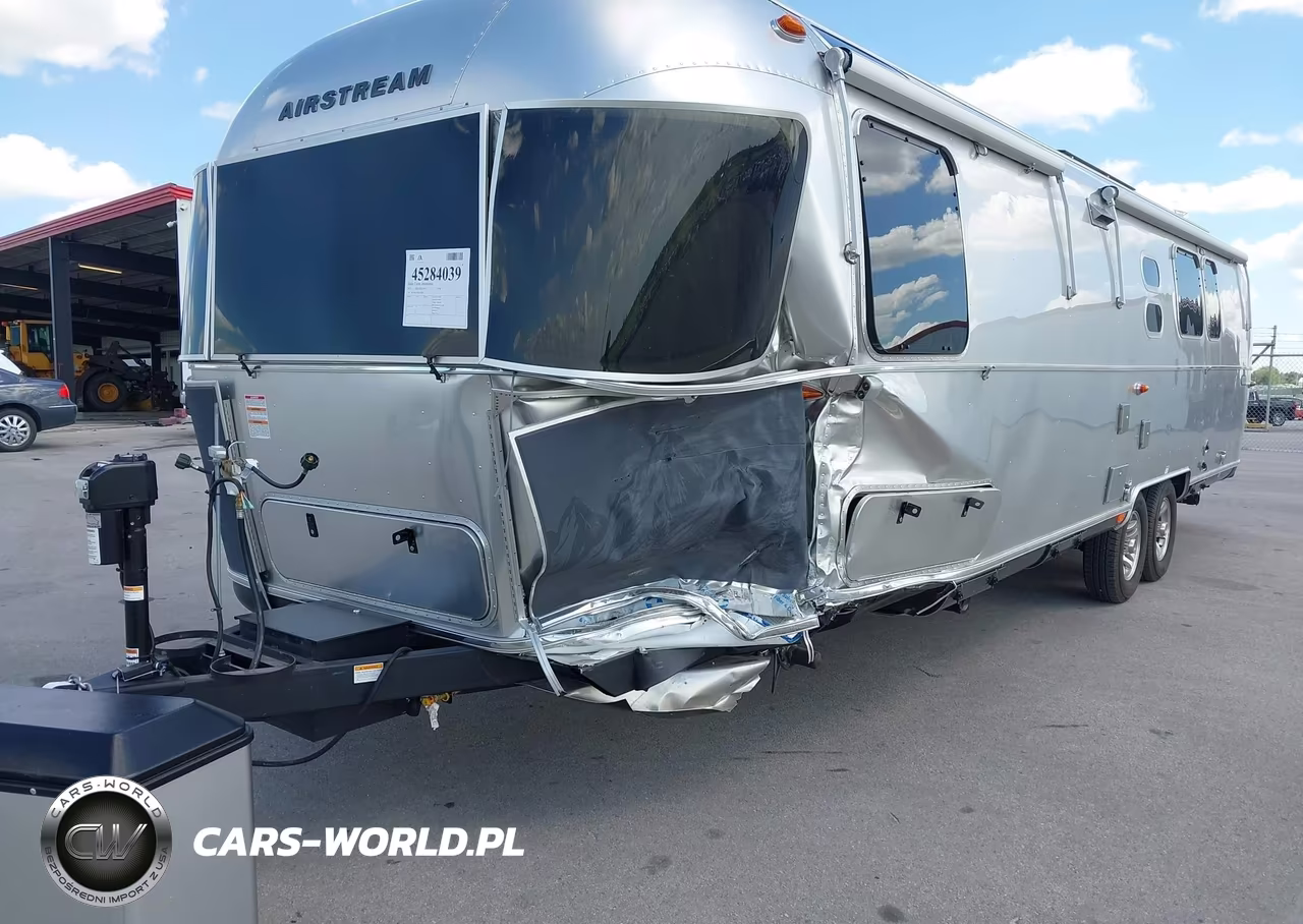 2025 Airstream 33Fb VIN:1STVBYT28SJ576820 - 12