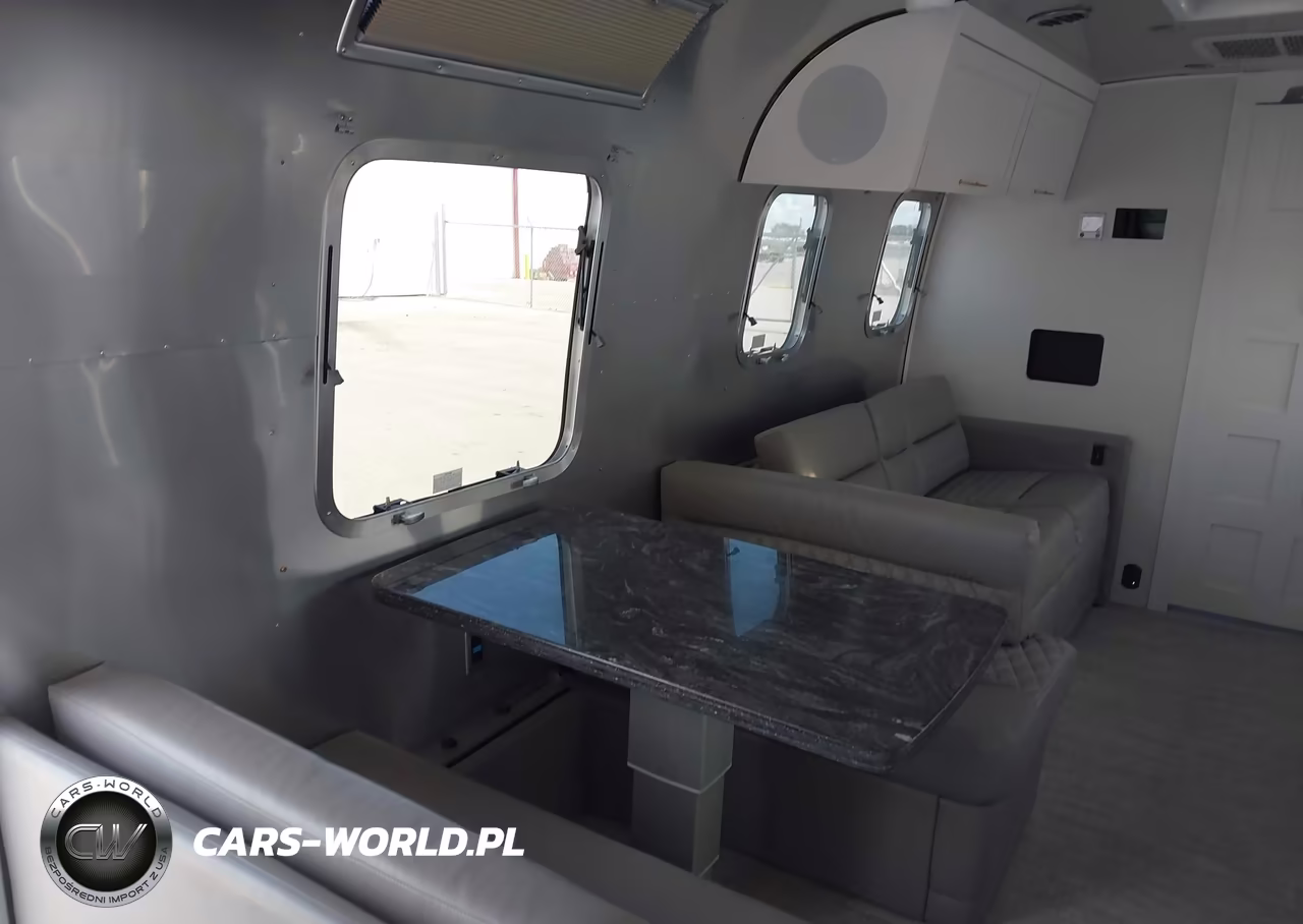2025 Airstream 33Fb VIN:1STVBYT28SJ576820 - 6