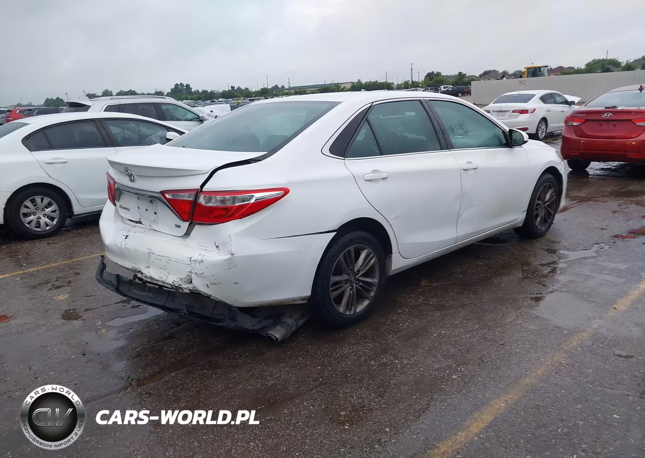 2016 Toyota Camry Se VIN:4T1BF1FK6GU141109 - 4