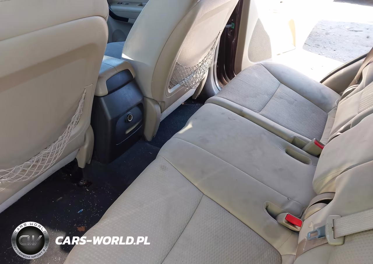 2011 Kia Sorento Lx V6 VIN:5XYKT4A23BG160586 - 8