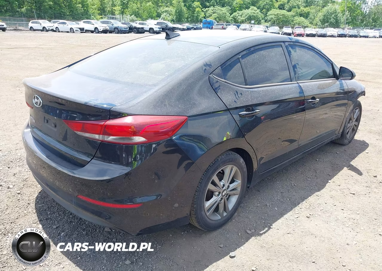 2017 Hyundai Elantra Se VIN:5NPD84LF2HH109463 - 4