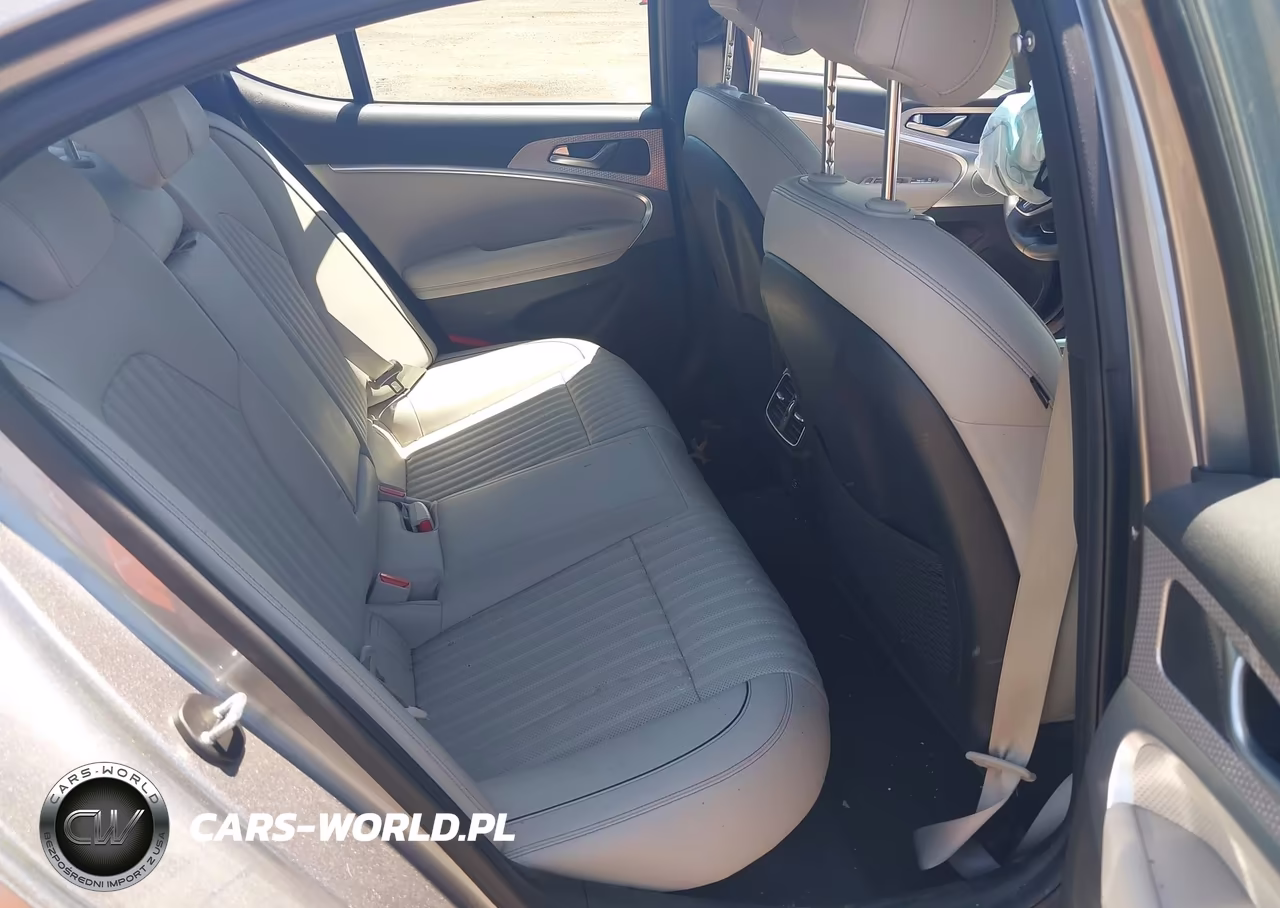 2023 Genesis G70 2.0T Awd VIN:KMTG34TA5PU132239 - 8