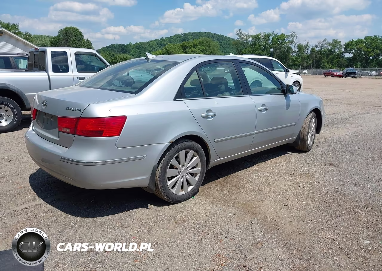 2010 Hyundai Sonata Limited VIN:5NPEU4AC9AH623521 - 4