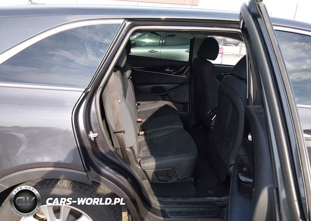 2019 Kia Sorento 2.4L Lx VIN:5XYPG4A35KG522792 - 8