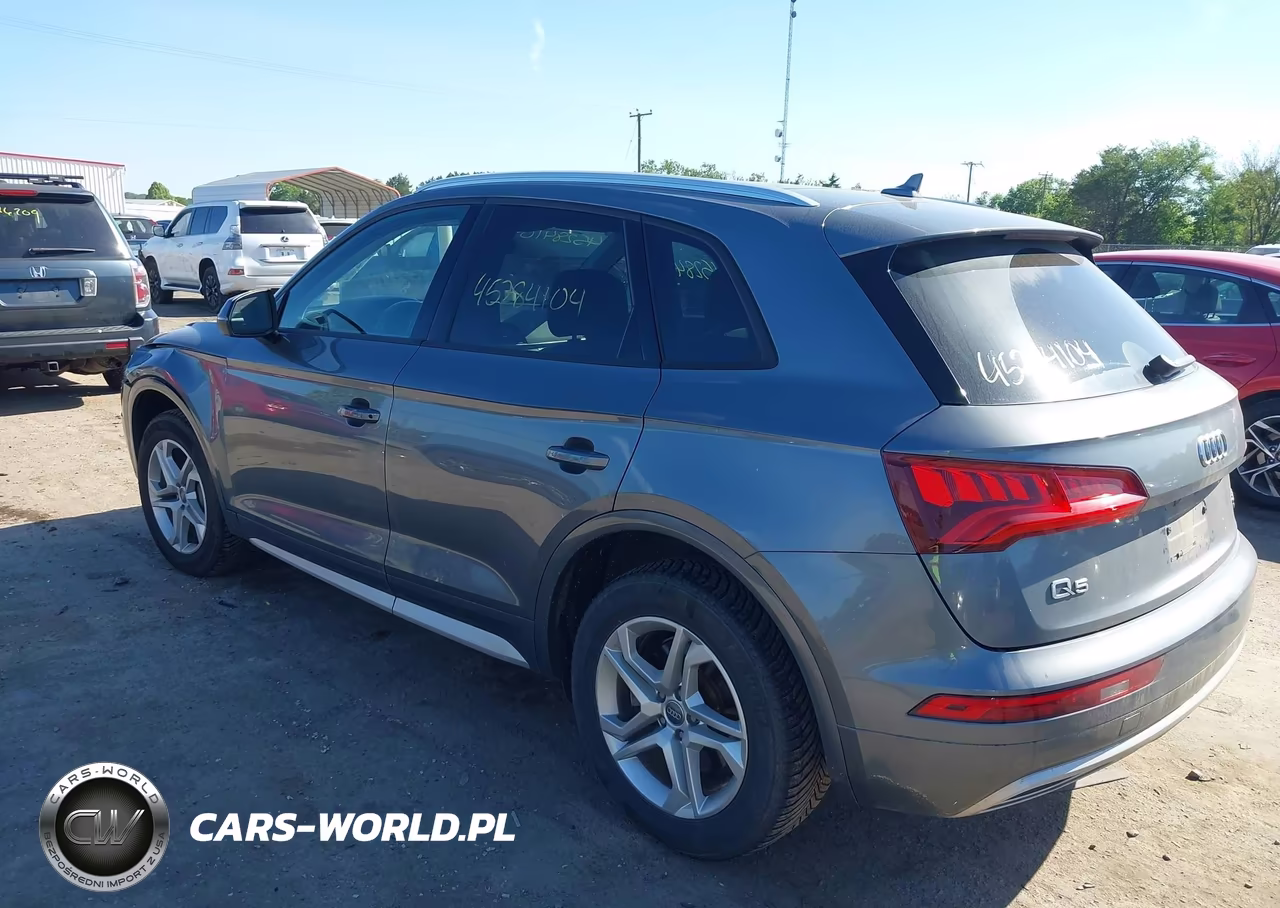 2018 Audi Q5 2.0T Premium-2.0T Tech Premium VIN:WA1ANAFY5J2116576 - 3