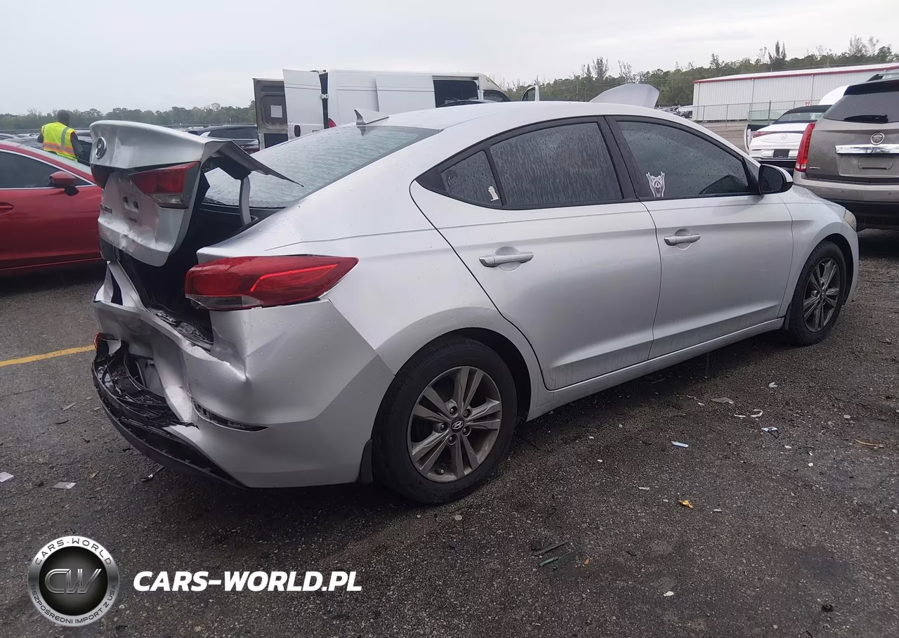 2017 Hyundai Elantra Se VIN:5NPD84LF3HH157909 - 4
