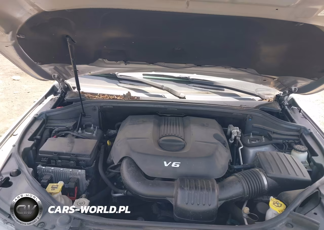 2015 Jeep Grand Cherokee Laredo VIN:1C4RJFAG6FC704200 - 10