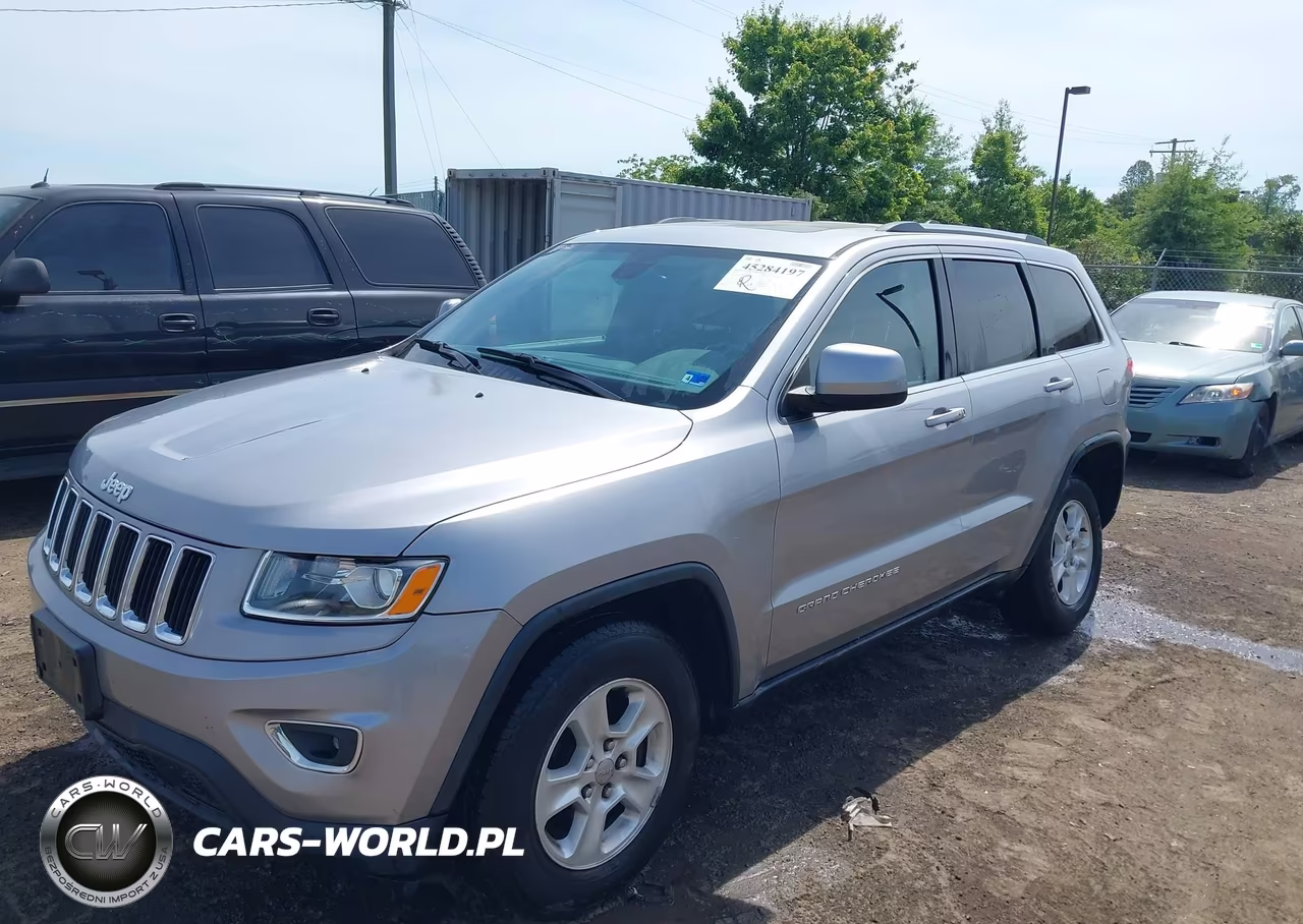 2015 Jeep Grand Cherokee Laredo VIN:1C4RJFAG6FC704200 - 2