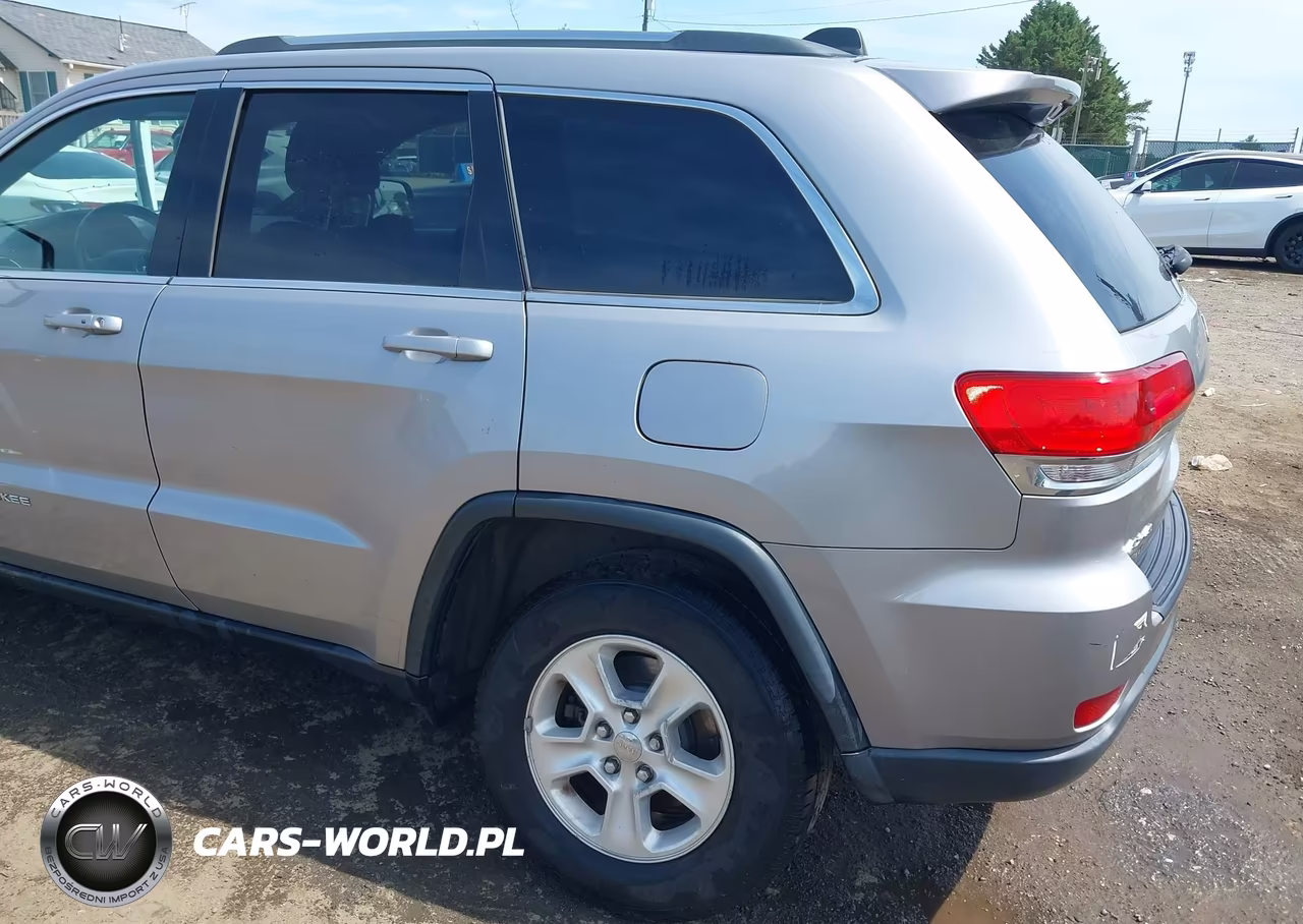 2015 Jeep Grand Cherokee Laredo VIN:1C4RJFAG6FC704200 - 6