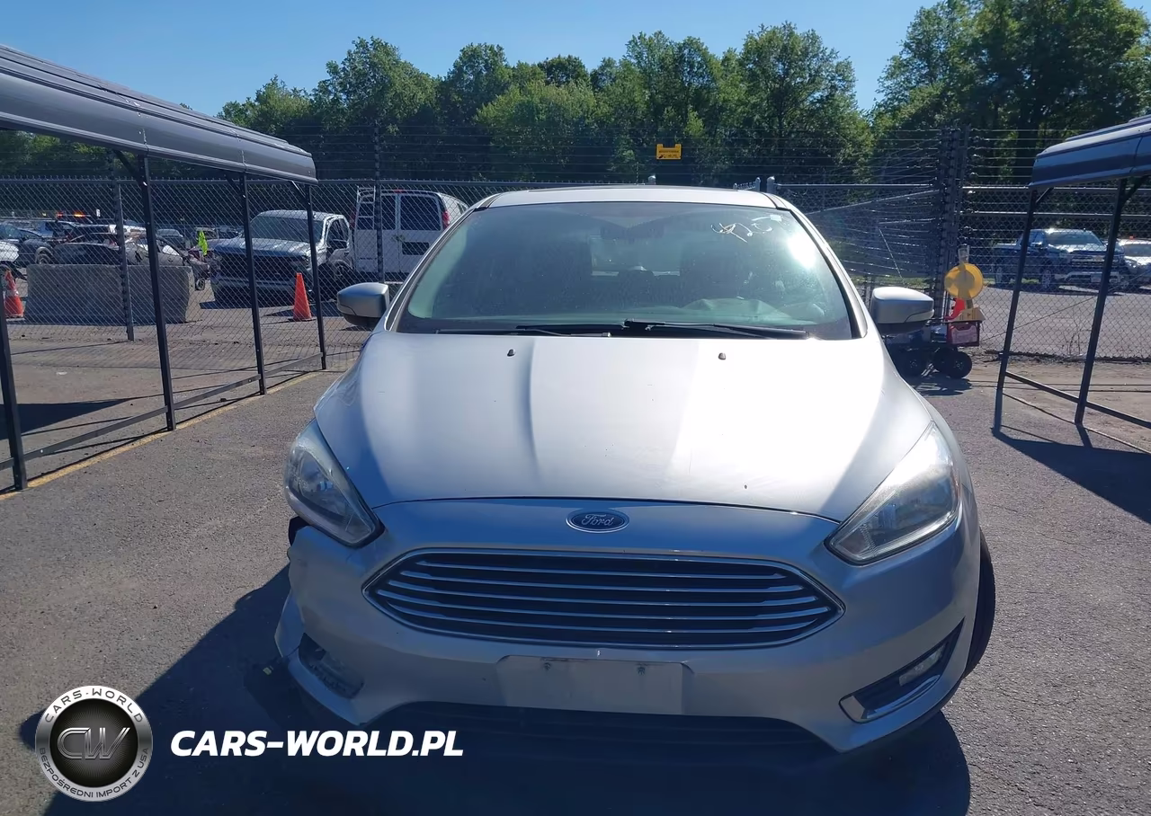 2017 Ford Focus Titanium VIN:1FADP3N29HL333726 - 13