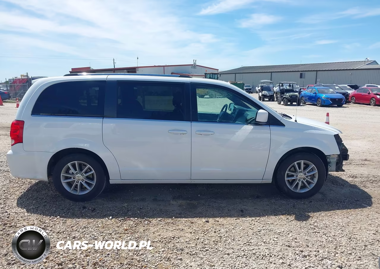 2018 Dodge Grand Caravan Sxt VIN:2C4RDGCG5JR163196 - 14