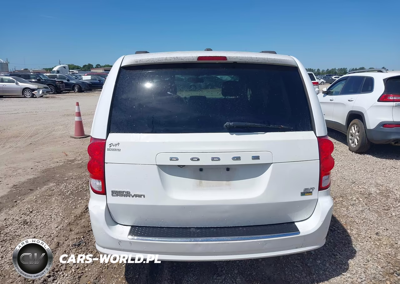 2018 Dodge Grand Caravan Sxt VIN:2C4RDGCG5JR163196 - 17