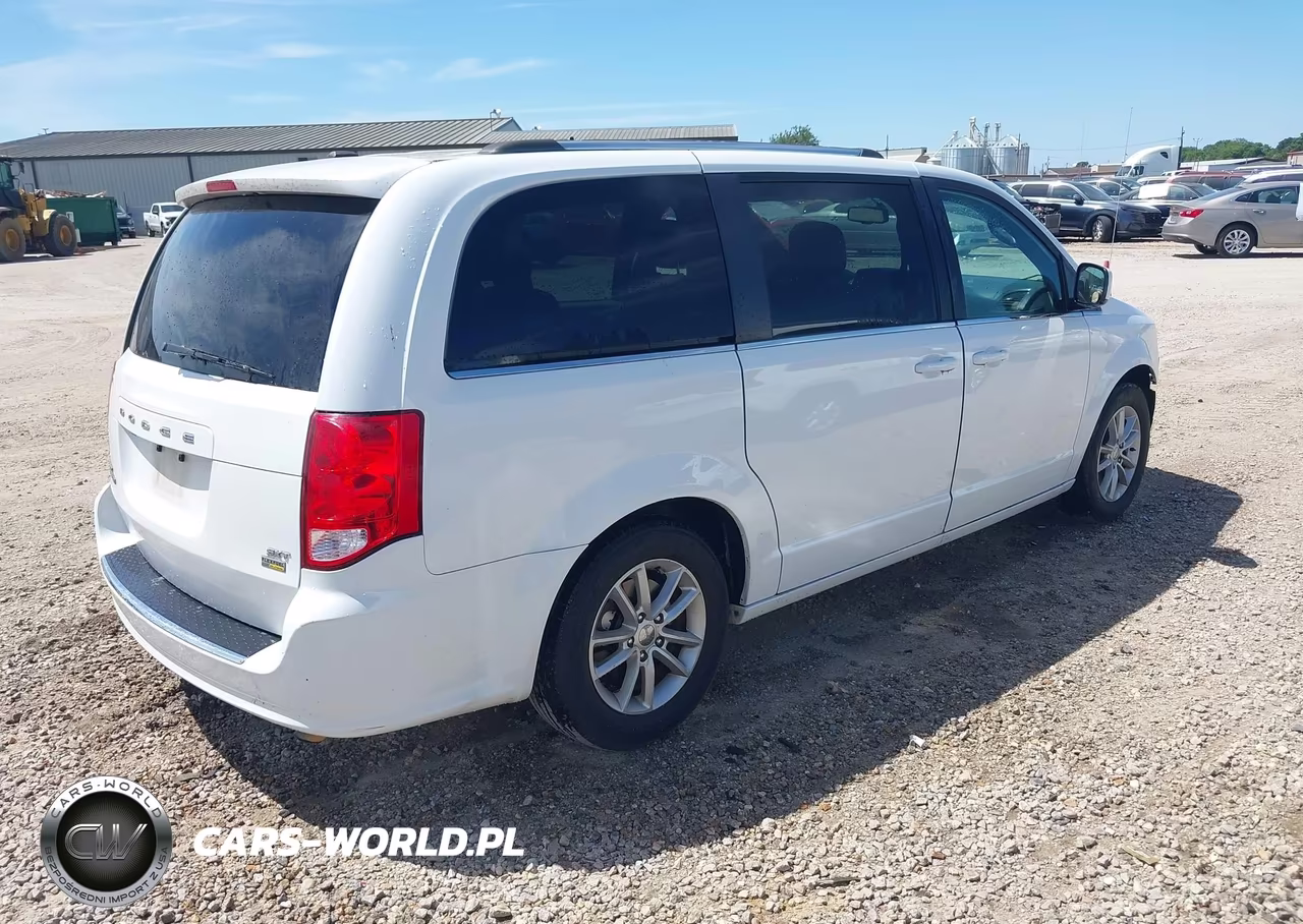 2018 Dodge Grand Caravan Sxt VIN:2C4RDGCG5JR163196 - 4
