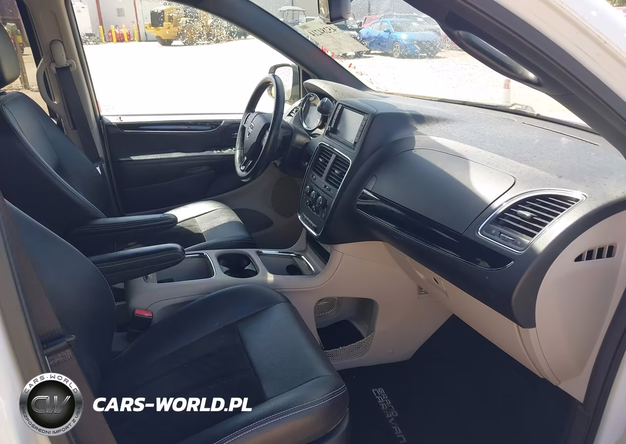 2018 Dodge Grand Caravan Sxt VIN:2C4RDGCG5JR163196 - 5