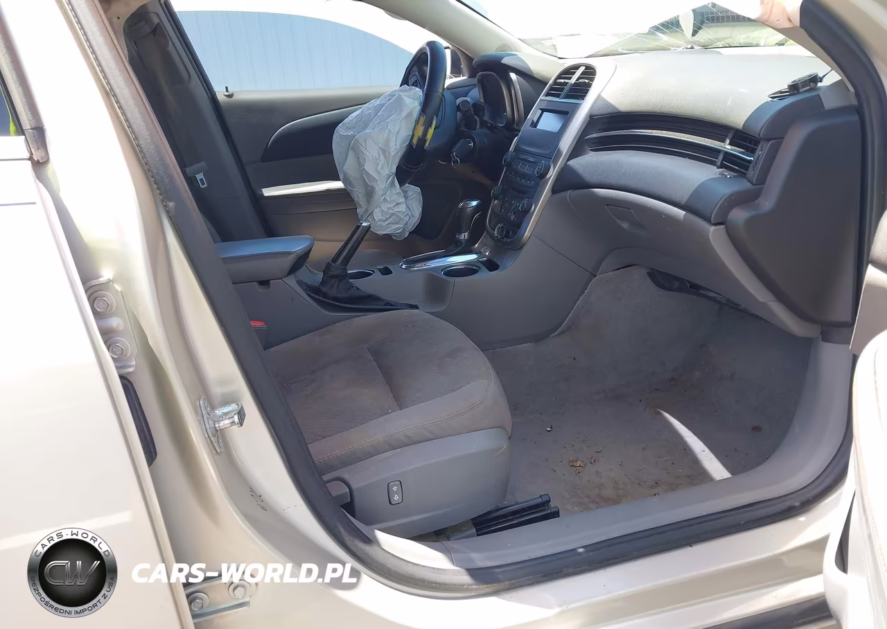 2015 Chevrolet Malibu Ls VIN:1G11B5SL0FF152099 - 5