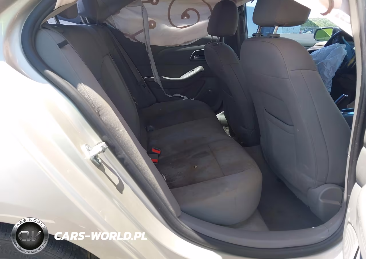 2015 Chevrolet Malibu Ls VIN:1G11B5SL0FF152099 - 8