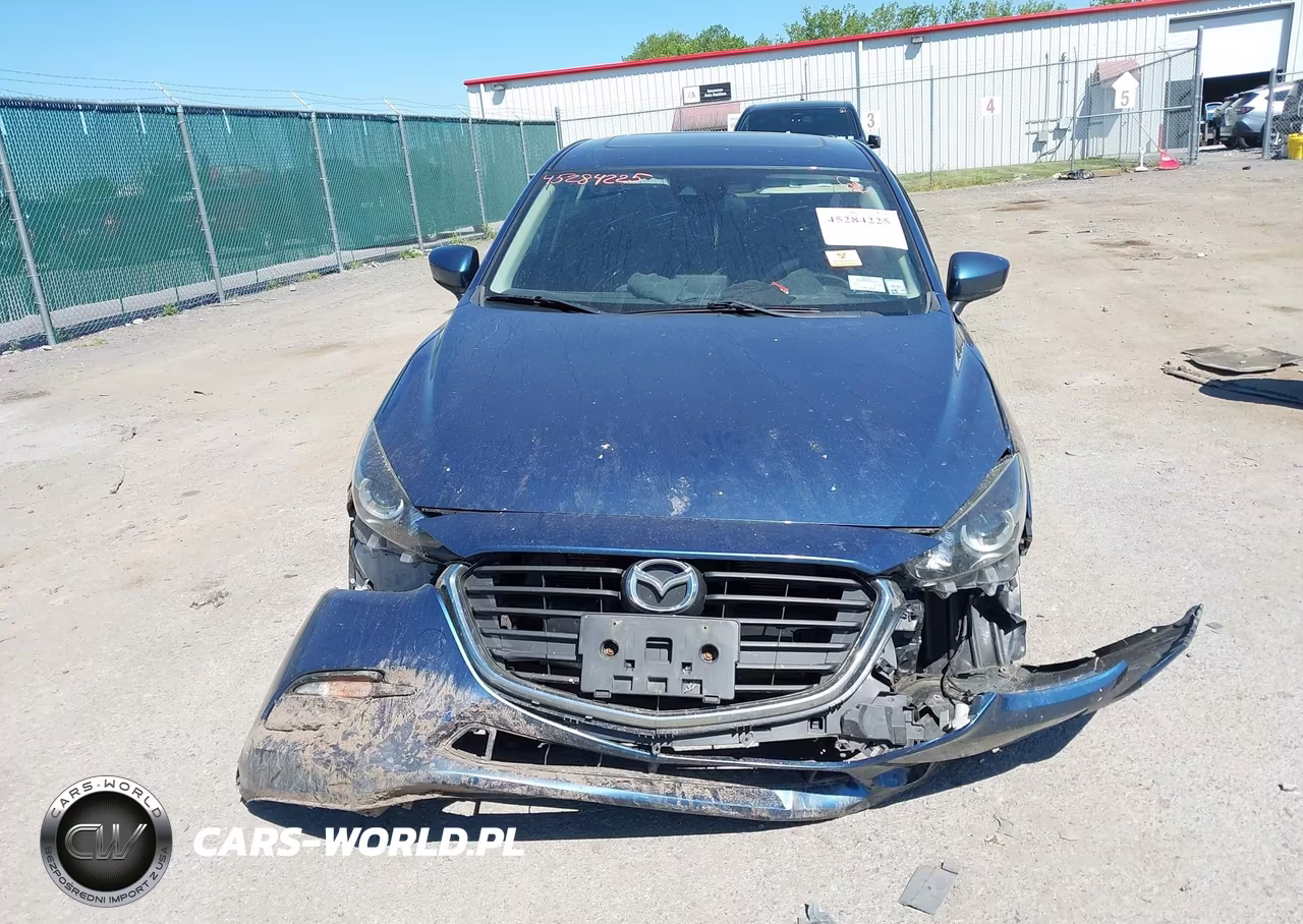 2018 Mazda Mazda3 Touring VIN:3MZBN1V34JM170361 - 12