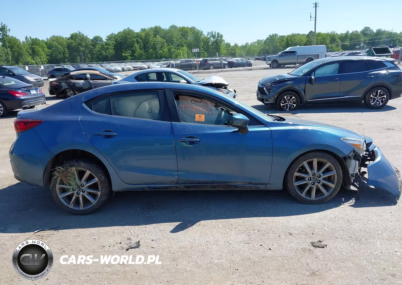 2018 Mazda Mazda3 Touring VIN:3MZBN1V34JM170361 - 13