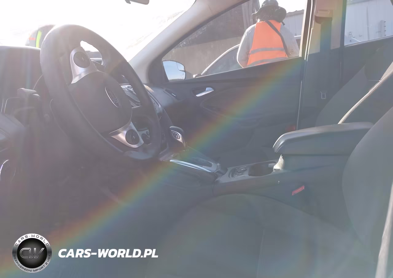2013 Ford Focus Se VIN:1FADP3F21DL306142 - 5