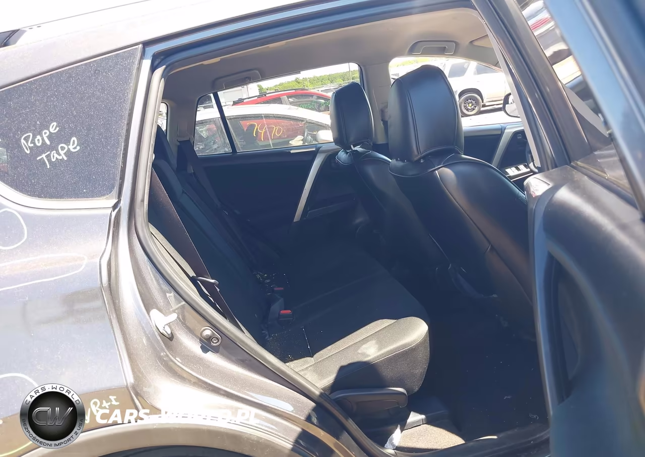 2017 Toyota Rav4 Le VIN:JTMBFREV5HJ706435 - 8