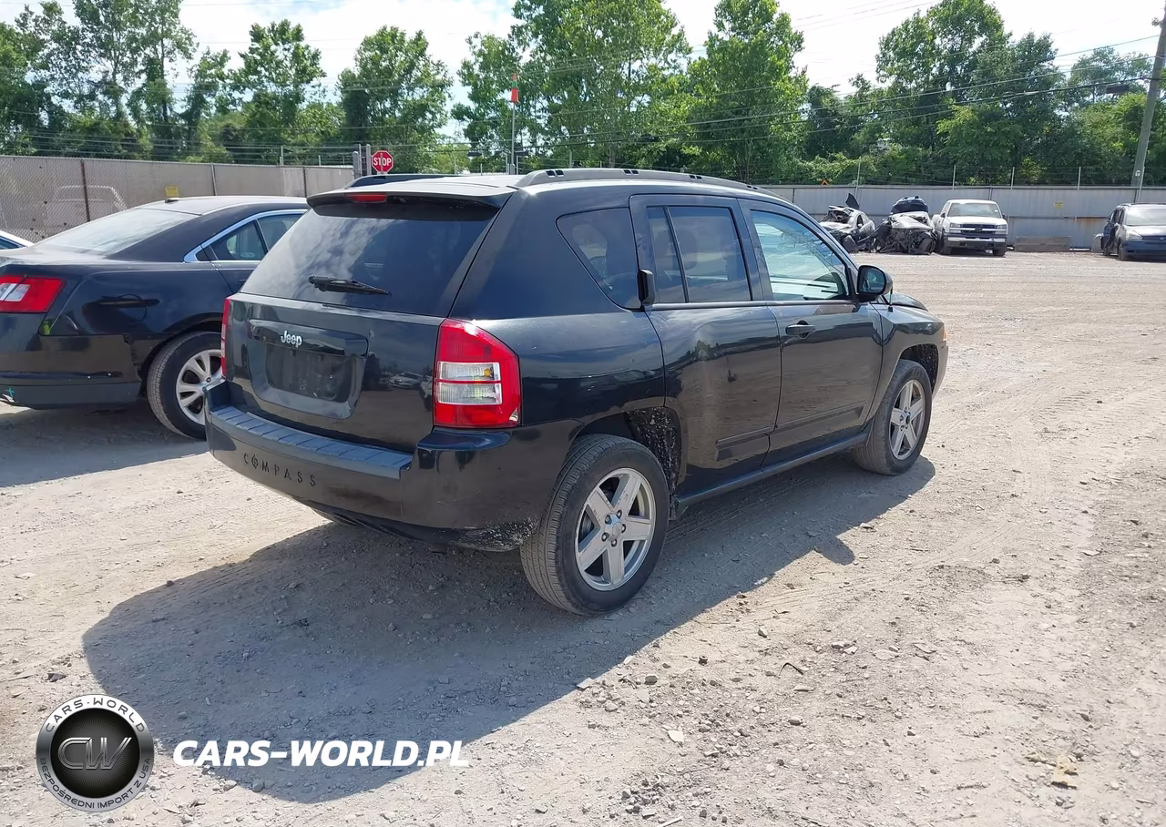 2008 Jeep Compass Sport VIN:1J8FT47028D766906 - 4