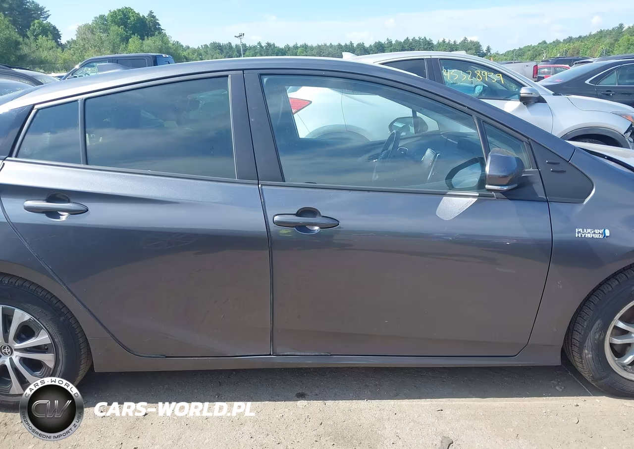 2021 Toyota Prius Prime Xle VIN:JTDKAMFP3M3173257 - 13