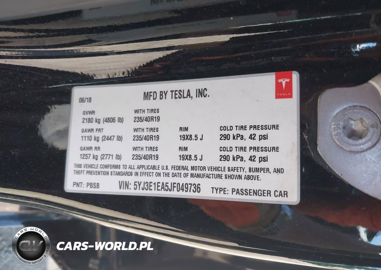 2018 Tesla Model 3 Long Range-Mid Range VIN:5YJ3E1EA5JF049736 - 9