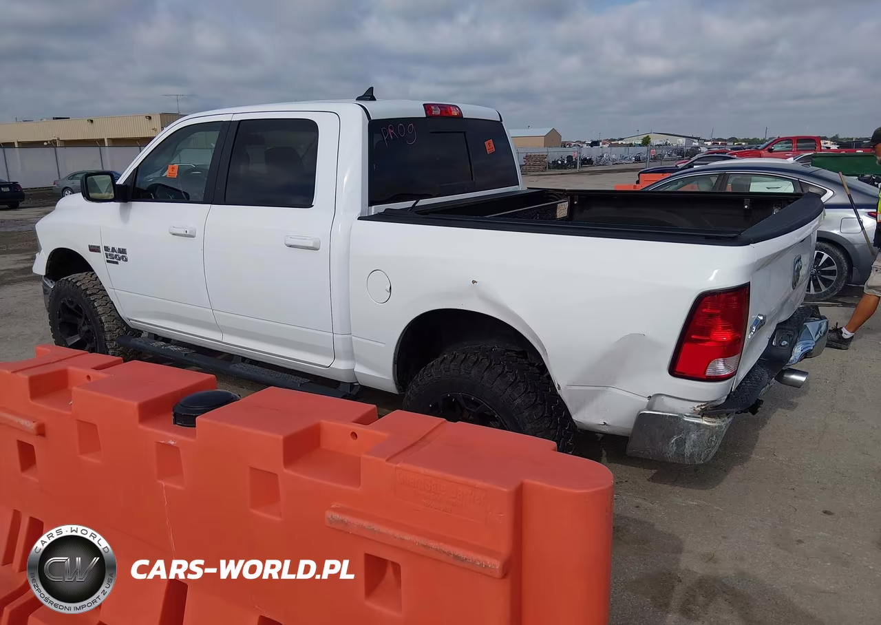 2019 Ram 1500 Classic Big Horn 4X4 5'7 Box VIN:1C6RR7LT7KS569034 - 3