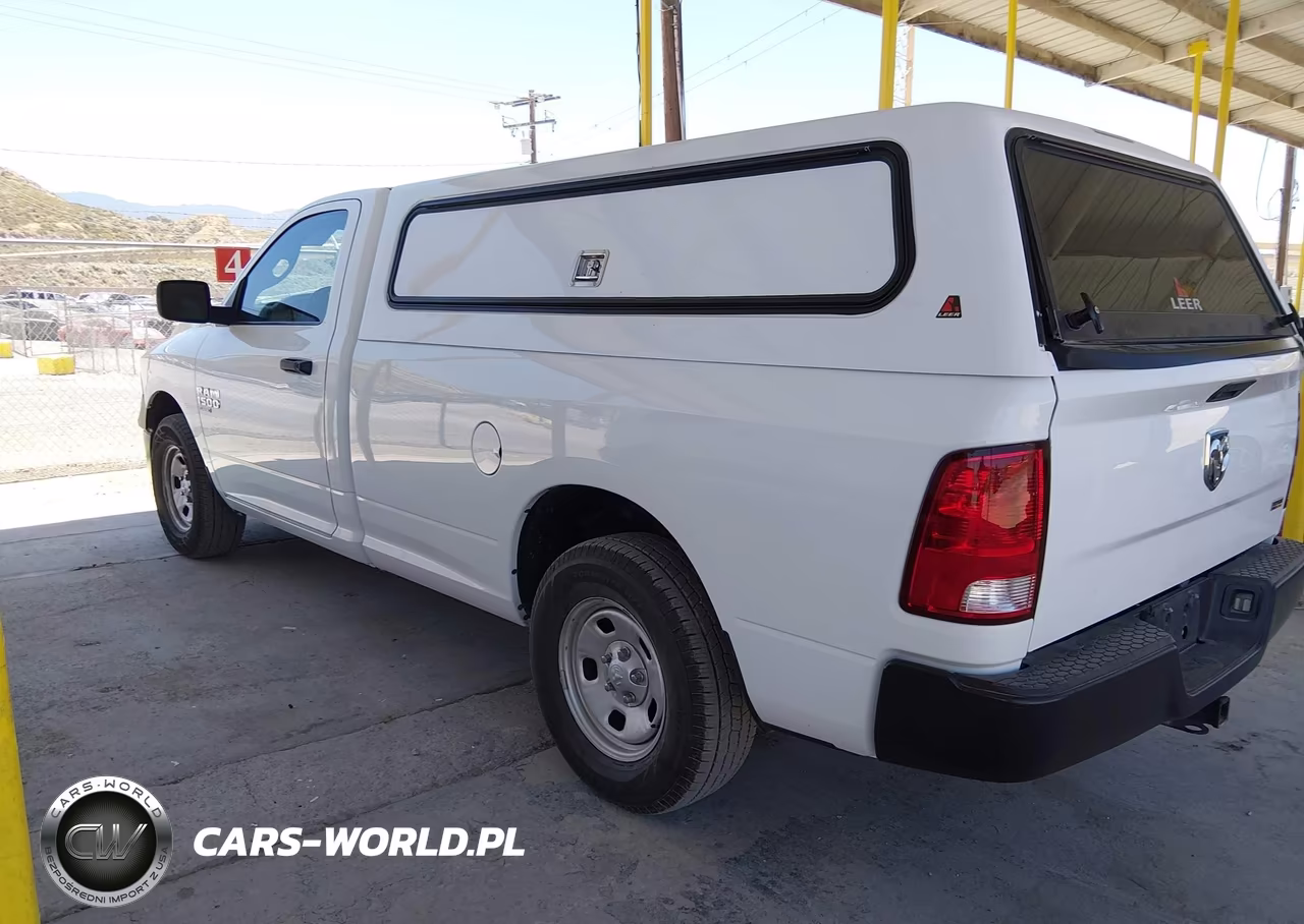 2019 Ram 1500 Classic VIN:3C6JR6DG8KG588787 - 3
