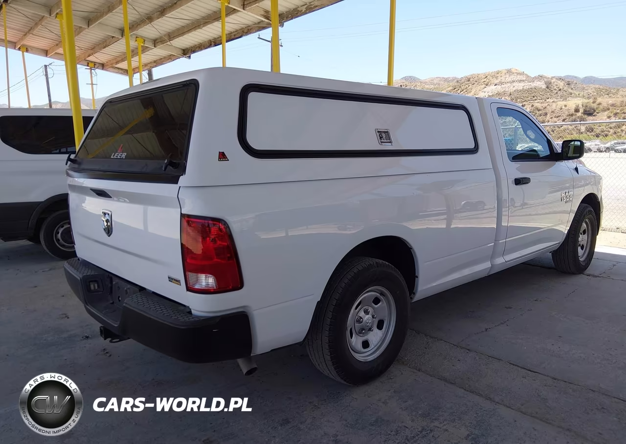 2019 Ram 1500 Classic VIN:3C6JR6DG8KG588787 - 4