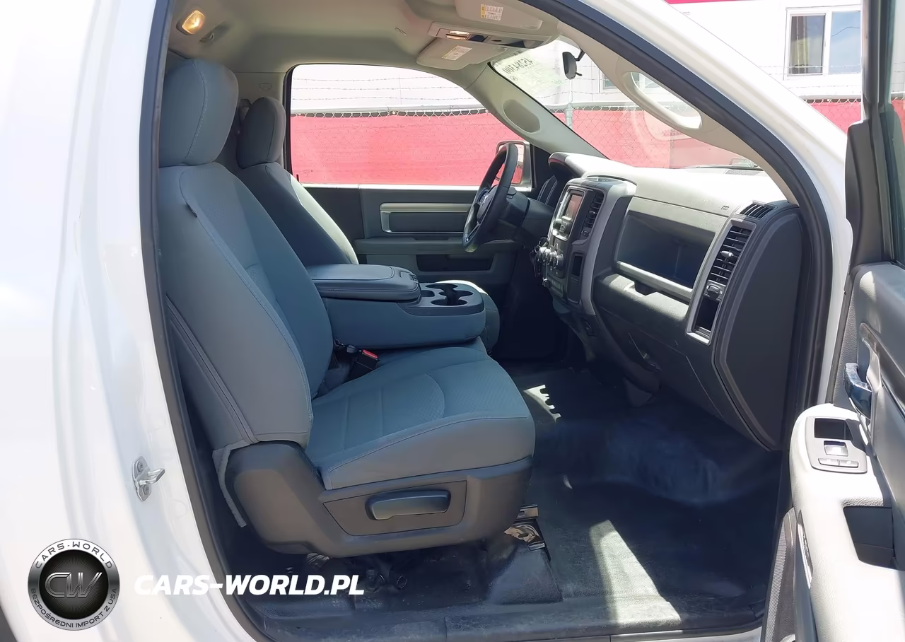 2019 Ram 1500 Classic VIN:3C6JR6DG8KG588787 - 5