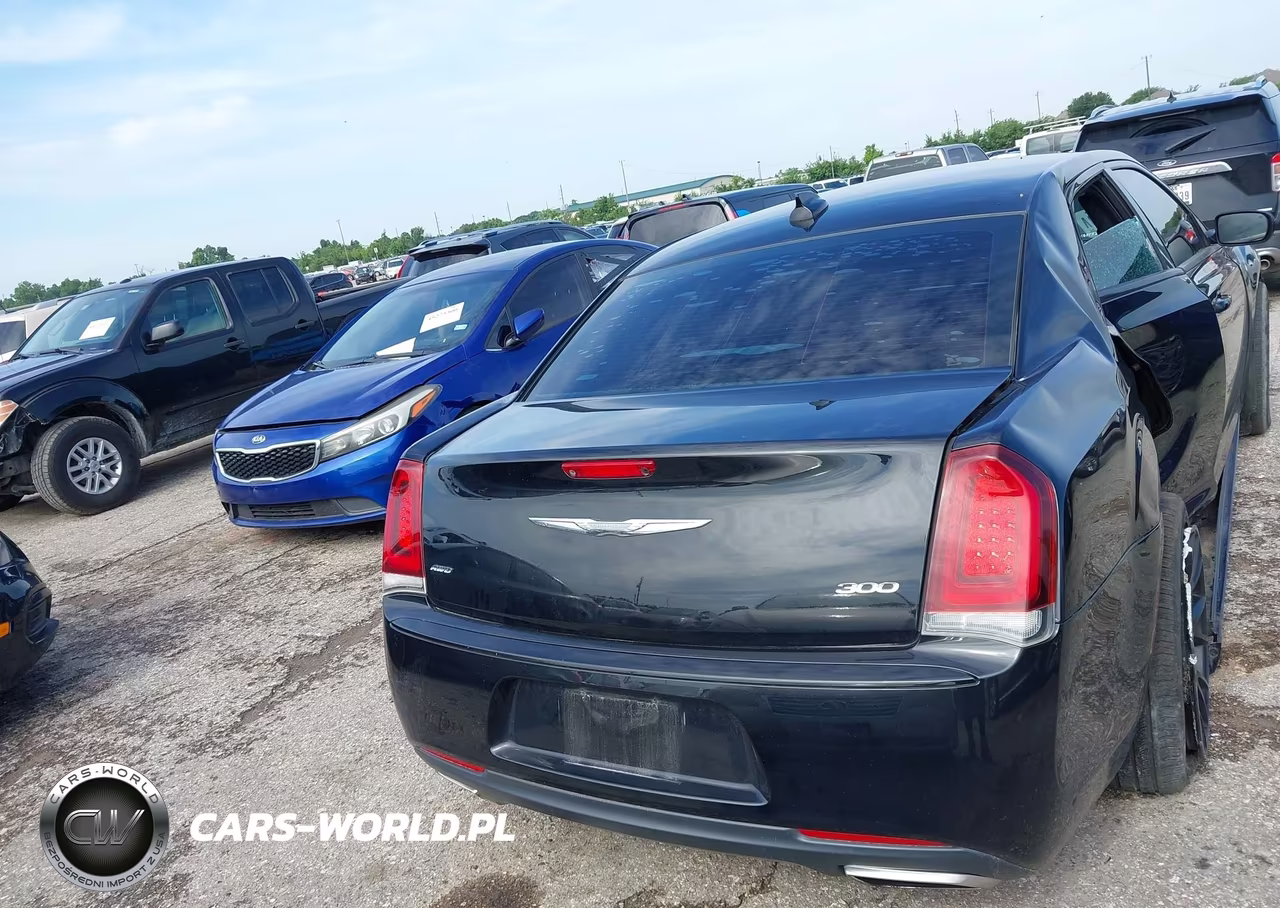 2018 Chrysler 300 Touring Awd VIN:2C3CCARG6JH315798 - 16