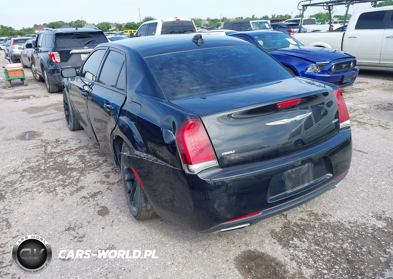 2018 Chrysler 300 Touring Awd VIN:2C3CCARG6JH315798 - 3