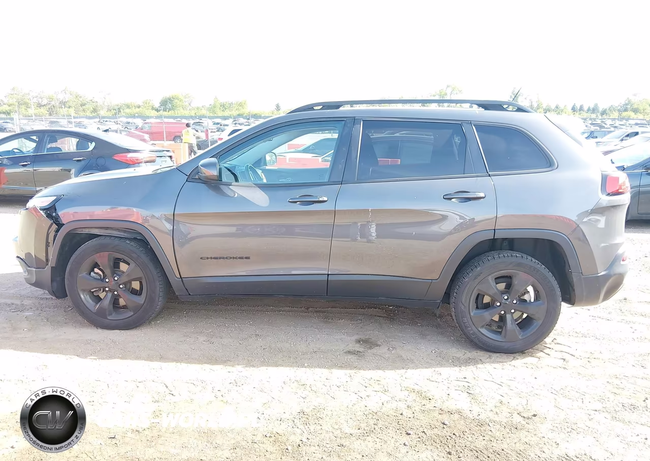 2018 Jeep Cherokee Latitude Fwd VIN:1C4PJLCBXJD620925 - 14