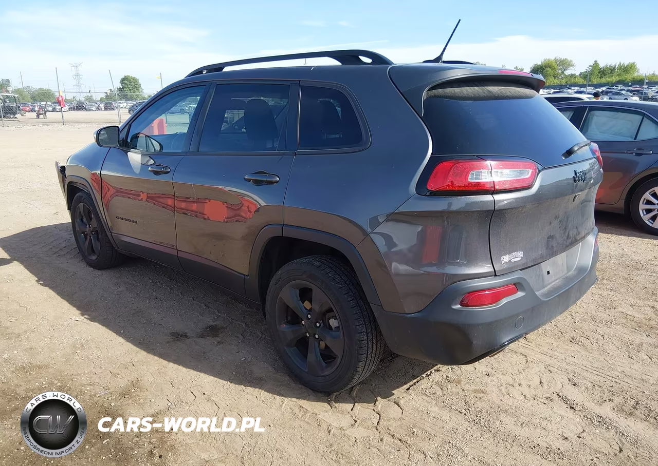 2018 Jeep Cherokee Latitude Fwd VIN:1C4PJLCBXJD620925 - 3