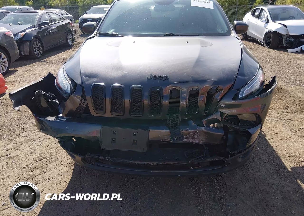 2018 Jeep Cherokee Latitude Fwd VIN:1C4PJLCBXJD620925 - 6