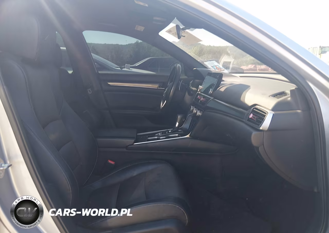 2018 Honda Accord Sport VIN:1HGCV1F3XJA265737 - 5