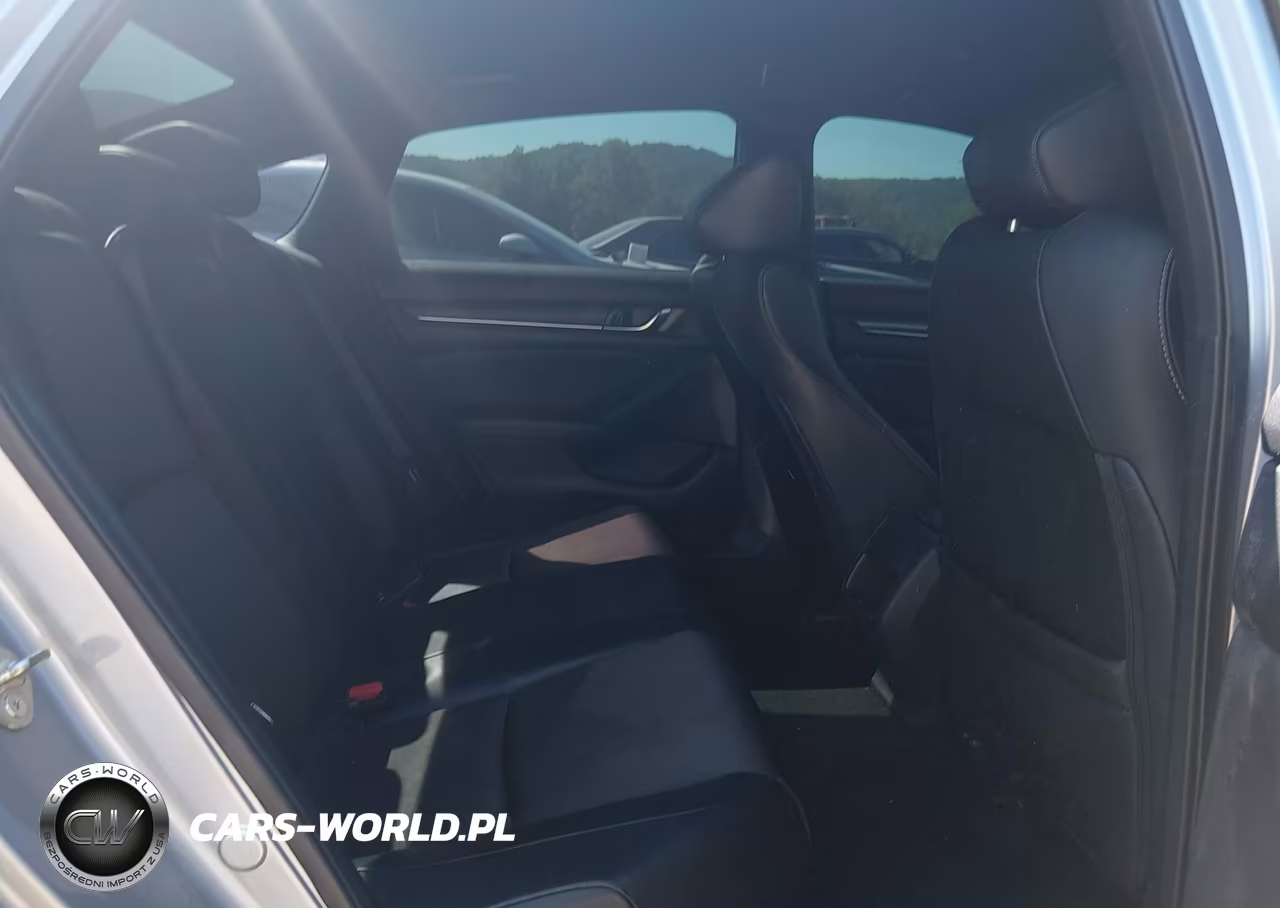 2018 Honda Accord Sport VIN:1HGCV1F3XJA265737 - 8