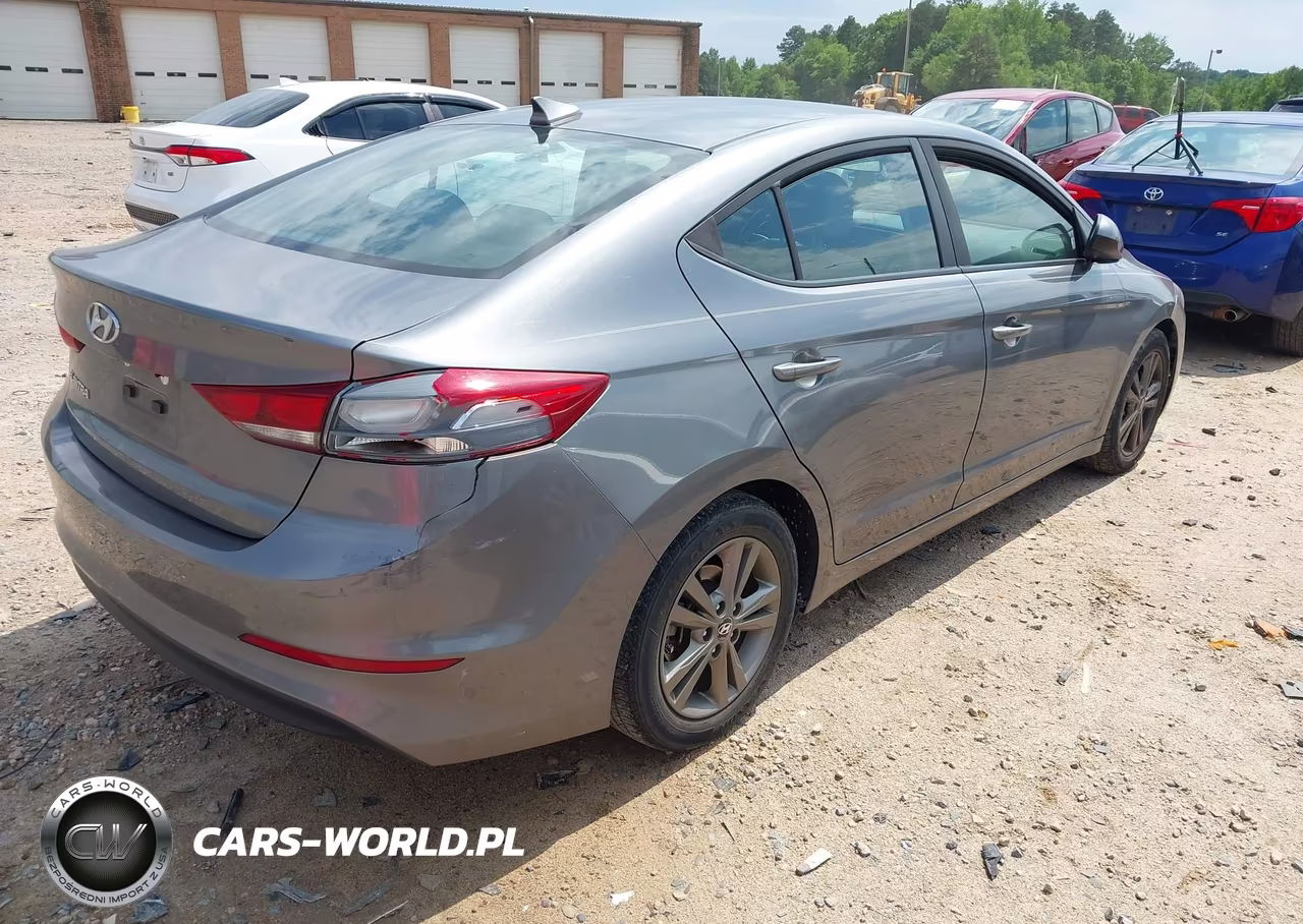 2018 Hyundai Elantra Sel VIN:5NPD84LF4JH276560 - 4
