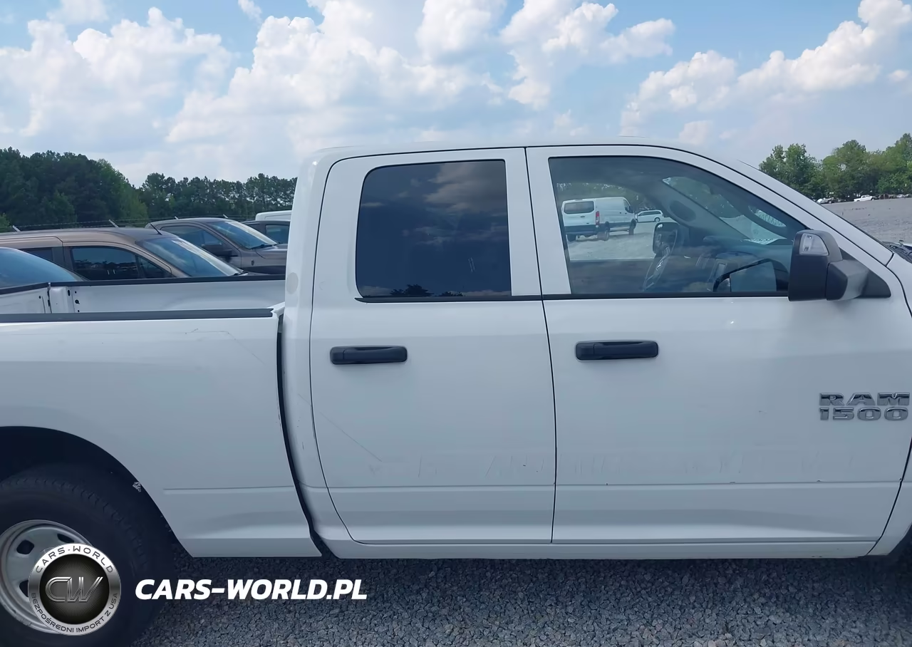 2018 Ram 1500 VIN:1C6RR7FG1JS326221 - 13